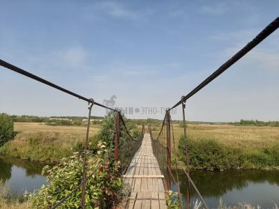 Подвесной мост между Правой Кушьей и Левой Кушьей ( Удмуртская Республика  )